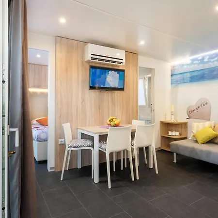 Parco vacanze Mobile Homes - Fkk Nudist Solaris 4*